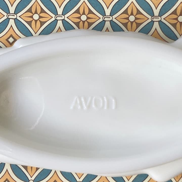 Avon ミルクガラス　ハンドトレイ